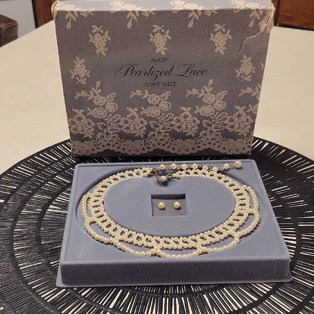 Avon Gold Statement Necklace with Intricate Design